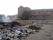 شكوى من انتشار القمامة بمدرسة 23 يوليو الابتدائية فى حى السلام بعين شمس