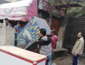 إشغالات على طريق البراجيل فى إمبابة.. والأهالى يناشدون المسئولين حل المشكلة