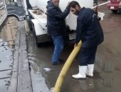 هطول أمطار على الإسكندرية والأحياء تكثف أعمال الكسح