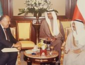 سامح شكرى يلتقى الشيخ صباح الأحمد الجابر على هامش زيارته للكويت
