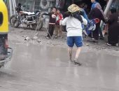 قارئ بحى المنتزه فى الإسكندرية يطالب بإزاحة مياه الأمطار والصرف الصحى