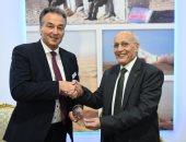 "العصار" يستقبل رئيس شركة diehl الألمانية علي هامش فعاليات معرض EDEX-2018