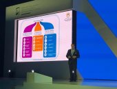 وزير التعليم العالى يستعرض استراتيجية تطوير التعليم العالى والبحث العلمى بمصر