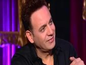 مصطفى قمر: الأغانى "اتهانت".. والسوشيال ميديا السبب