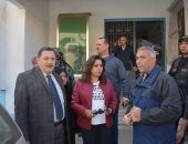 محافظ دمياط تتفقد الوحدة المحلية بقرية جمصة