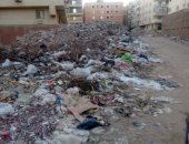 قارئ يشكو تراكم القمامة فى المنيب