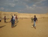 شباب قرية منيل دويب بالمنوفية يطالبون بإنشاء ملعب بمركز الشباب 