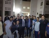 رئيس جامعة بنى سويف يفاجئ المدن الجامعية ليلا 