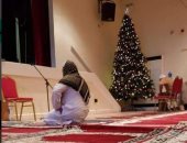 البحث عن حقيقة صورة "شجرة الكريسماس داخل مسجد".. السوشيال ميديا تتساءل