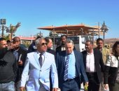 محافظ أسوان يمنع عربات الحنطور من الوقوف العشوائى ..فيديو