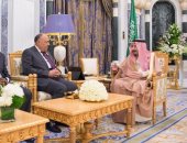 الملك سلمان يبحث مع وزير الخارجية إنشاء كيان للدول المشاطئة للبحر الأحمر