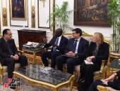 مصطفى مدبولى يلتقى نائب رئيس البنك الدولى لشئون البنية التحتية