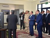 صور.. الرئيس السيسي يتفقد محطة مياه الشرب والصرف الصحى بالخانكة