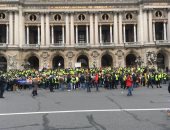 محتجون يرتدون سترات صفراء يقتحمون مكتب المدعي العام البريطاني