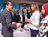 وزيرة الهجرة تتفقد جناح «مصر الخير» بصحبة ضيوف «مصر تستطيع بالتعليم»