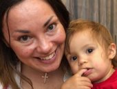 أول حالة منذ الحرب العالمية الثانية.. نرويجية تحصل على اللجوء فى بولندا خوفا من نزع حضانتها لطفلتها ذات الـ23 شهرا بزعم سوء استخدام "مسكنات الألم".. ومنظمات حقوق الإنسان تنتقد الخدمات الاجتماعية بالنرويج