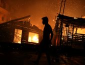 صور.. إجلاء 2000 شخص على الأقل بسبب حريق هائل بضاحية مانوسا بالبرازيل