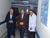 صور.. رئيس الوزراء يتفقد مستشفى الحمام بمطروح لمتابعة تنفيذ "100 مليون صحة"