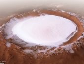 الكريسماس على المريخ.. فوهة بركان مغطاة بالجليد على الكوكب الأحمر.. صور