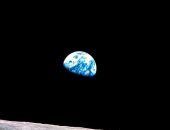 كيف التقطت ناسا صورتها الشهيرة Earthrise خلال مهمة القمر أبولو 8