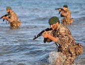 فيديو.. الحرس الثورى الإيرانى يستعرض عضلاته فى الخليج بمناورات هجومية