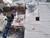 صور.. أهالى شارع خورشيد بالعمرانية يشكون وجود مزرعة مخالفة لتربية الدواجن