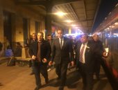 وزير النقل فى جولة تفقدية مفاجئة منتصف الليل بمحطة مصر برمسيس 