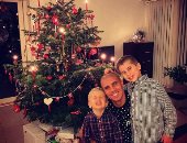 نتمنى لكم عيد ميلاد سعيد.. شاهد محمد زيدان يحتفل مع أبناءه بالكريسماس