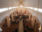 صور.. سوريون يحيون أعياد الميلاد على أنقاض كنيسة دمرها تنظيم داعش