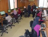 صور.. إجراء الامتحانات إلكترونيًا لطلاب طب جنوب الوادى فى قنا