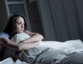 هل توجد علاقة بين القلق والركل أثناء النوم وتناول مضادات الاكتئاب؟