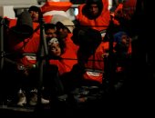 صور.. وصول 67 مهاجرا إلى مالطا بعد إنقاذهم من الغرق فى البحر