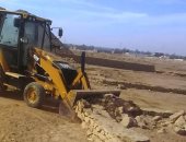 صور.. إزالة 2030 حالة تعدى بمساحة ١١٧ فدان على الأراضى الزراعية بأسوان