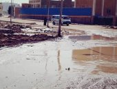 قارئ يشكو انقطاع المياه بمنطقة الصداقه باسوان بسبب كسر ماسورة