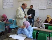 وكيل تعليم الغربية يتفقد سير امتحانات النقل بمدارس إدارة كفر الزيات