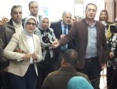 صور.. وزيرة الصحة تتفقد عمل "100 مليون صحة" بمركز الشهداء في الإسماعيلية