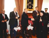 محافظ القاهرة يشارك الأرمن الأرثوذكس احتفالات عيد الميلاد المجيد