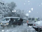 صور.. العاصفة الثلجية "نورما" تتسبب فى قطع الطرق والكهرباء بلبنان