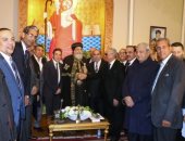 البابا تواضروس يلتقى بهاء ابو شقة وقيادات حزب الوفد بالكاتدرائية