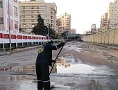 صور.. الطقس السيئ يضرب الإسكندرية برياح شديدة وأمطار متوسطة