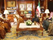 وزير الخارجية الكويتى يشيد بدور سلطنة عمان في تعزيز مسيرة مجلس التعاون