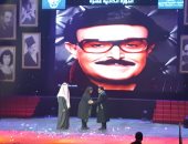 شاهد.. كيف أضحك سمير غانم وعبد الرحمن أبوزهرة الجمهور أثناء تكريمهما بالمسرح العربي 