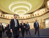 صور.. بومبيو يزور مسجد "الفتاح العليم" وكاتدرائية "ميلاد المسيح"