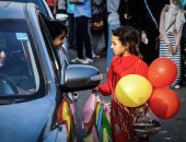 صورة اليوم.. الطفولة لا تعرف تصنيفات 