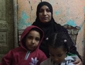 فيديو وصور.. أرملة بسوهاج تعول طفلين ومديونة بسبب العلاج وتطالب التضامن بمساعدتها