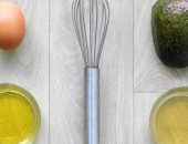 صحتك فى وصفة.. البيض والأفوكادو خليط الشعر القوي واللامع