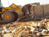  إزالة تعدي على أراضي الدولة  بمساحة 5200 متر بمدينة براني في مطروح