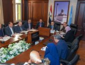 محافظ الإسكندرية يطالب رؤساء المدن بسرعة تحديد أسعار الأراضى الجارى تقنينها 