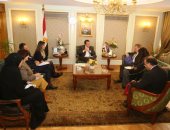 وزير التعليم العالى يبحث تنظيم 6 مؤتمرات علمية بمشاركة خبراء بالاتحاد الأوروبى