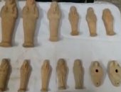 مباحث الآثار بسوهاج تضبط 21 قطعة أثرية بينها 10 تماثيل وتابوت و7 تمائم